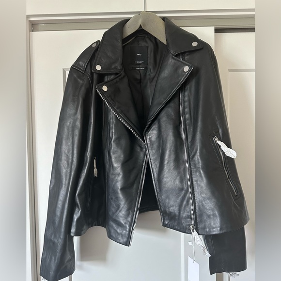 Black Leather Biker Jacket NWT - Mango - Picture 2 of 5